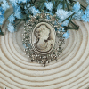 Broche camafeo brillante