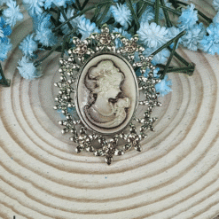 Broche camafeo brillante