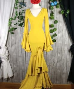 Traje de flamenca amarillo 