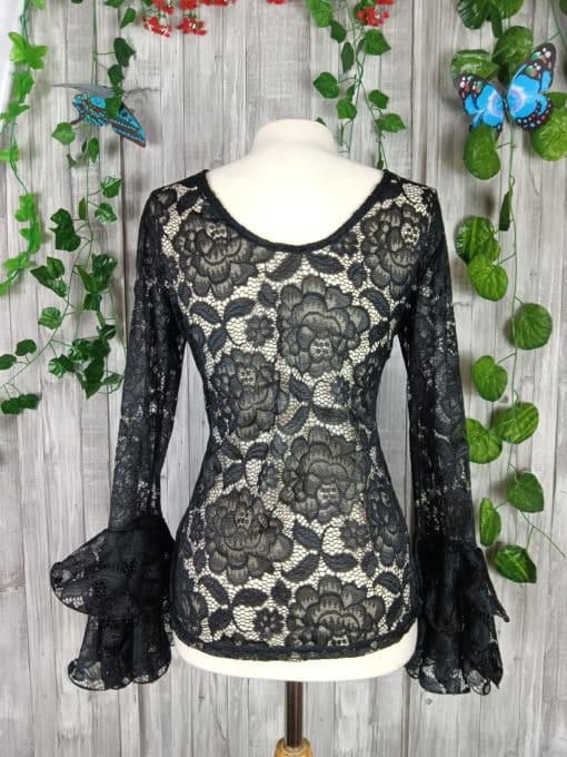 Cuerpo flamenco con volante