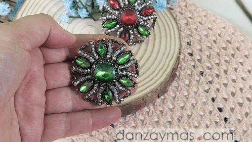 Broche especial redondo