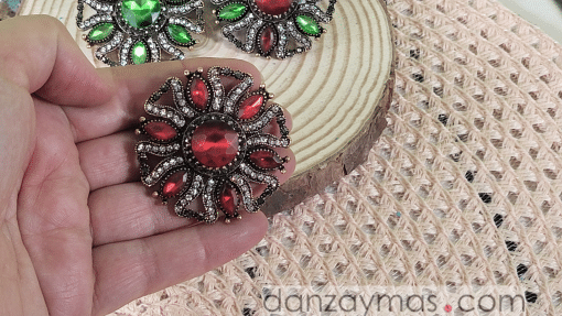 Broche especial redondo