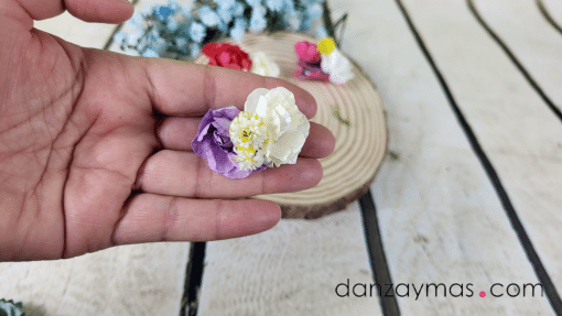 Pinza con flores para el pelo