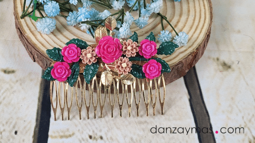 Peinecillo flamenco con flores combinadas
