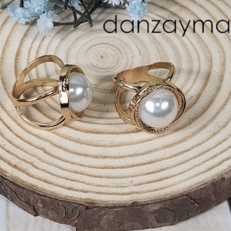 Anillo de mantón con perla