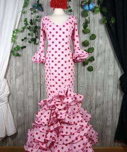 Traje de flamenca rosa