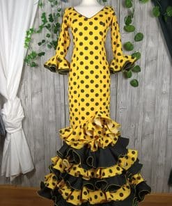 Traje de flamenca amarillo