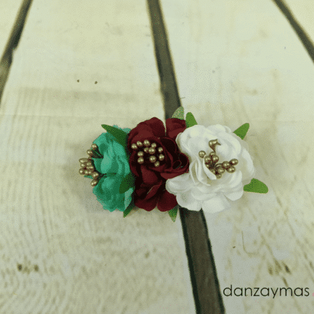 Tocado de flores para niña