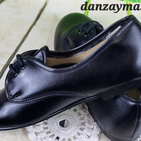 Zapatos regionales cordones
