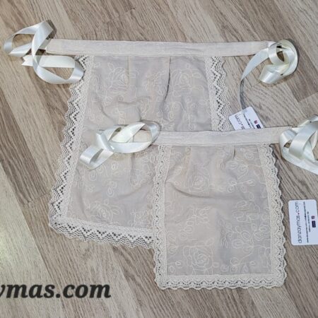Delantal niña beige flores