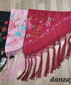 Mantoncillos de flamenca con flores