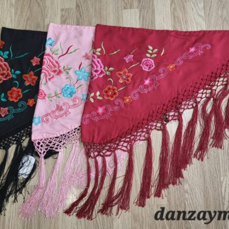 Mantoncillos de flamenca con flores