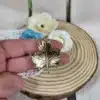 Broche flamenca hoja dorada con diseño elegante y brillante danzaymas2