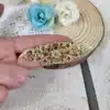 Broche traje regional alargado dorado