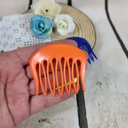 Peinetas de plástico para flamenca de colores