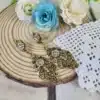 Pendientes de huertana dorados con cristal brillante