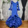 Traje de flamenca azul con lunares para mujer y volantes