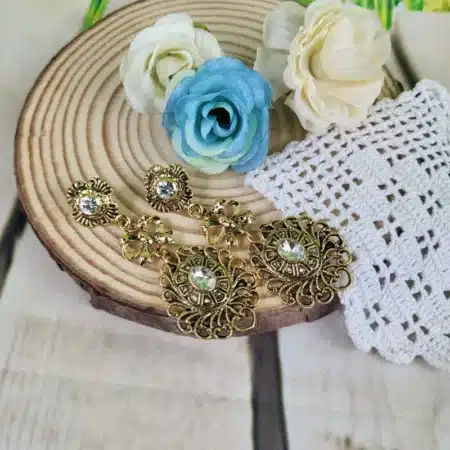 Pendientes flamenca vintage dorados con cristales brillantes