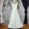 Vestido rociero amarillo claro con encaje para mujer