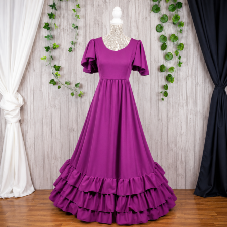 Bata rociera morada con volantes para flamenco, ensayos y romerías
