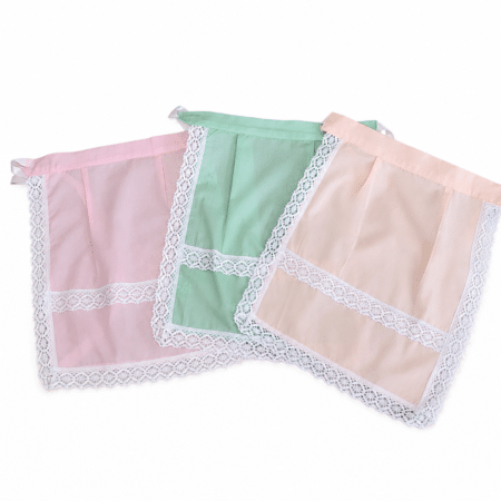 Delantal regional niña con puntilla en verde y rosa