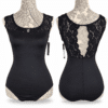 Maillot Sodança negro con encaje floral en escote y hombros, vista frontal